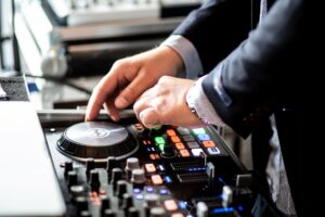 CDJs vs DJ Controllers: Which Is Better for New DJs?