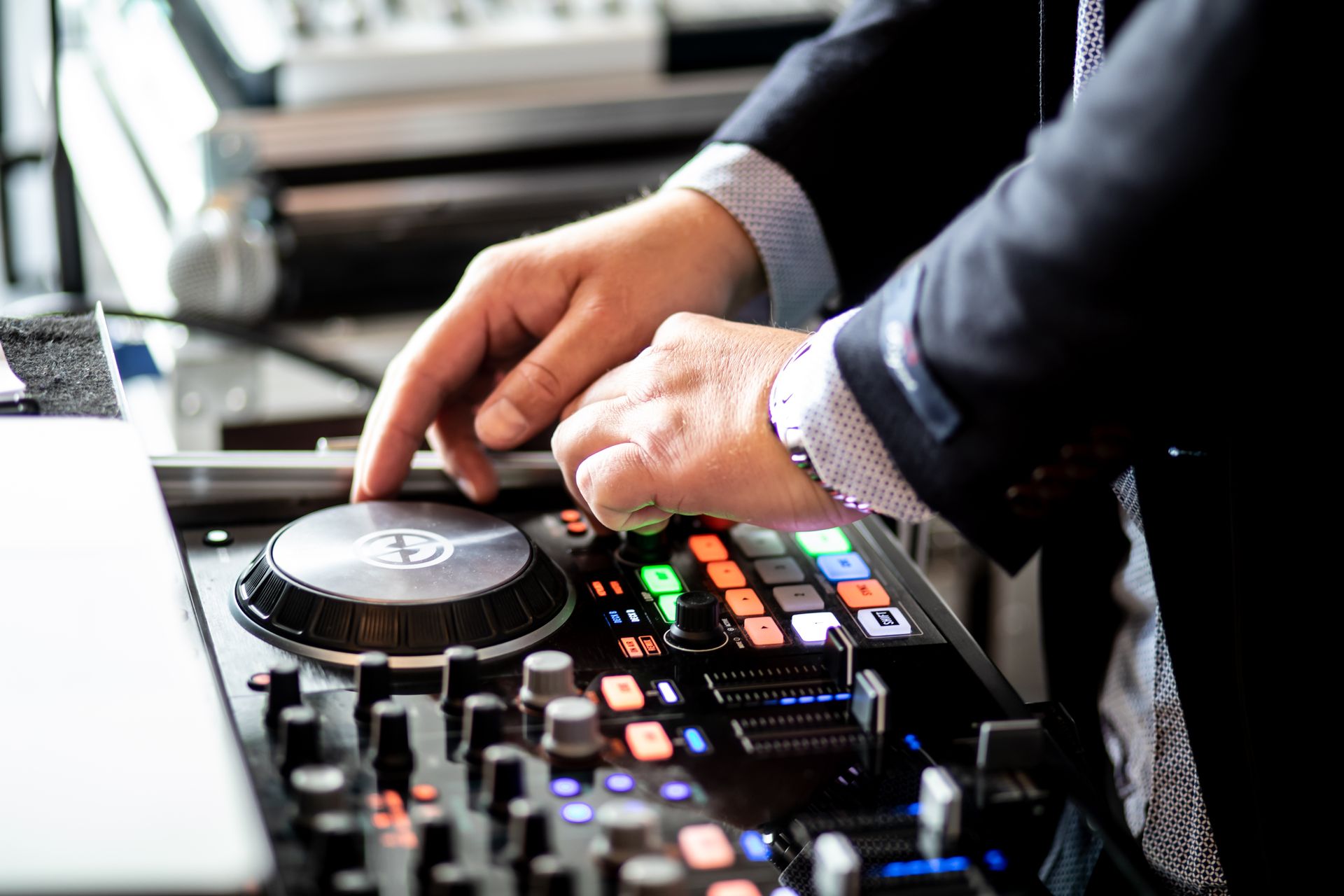 CDJs vs DJ Controllers Which Is Better for New DJs