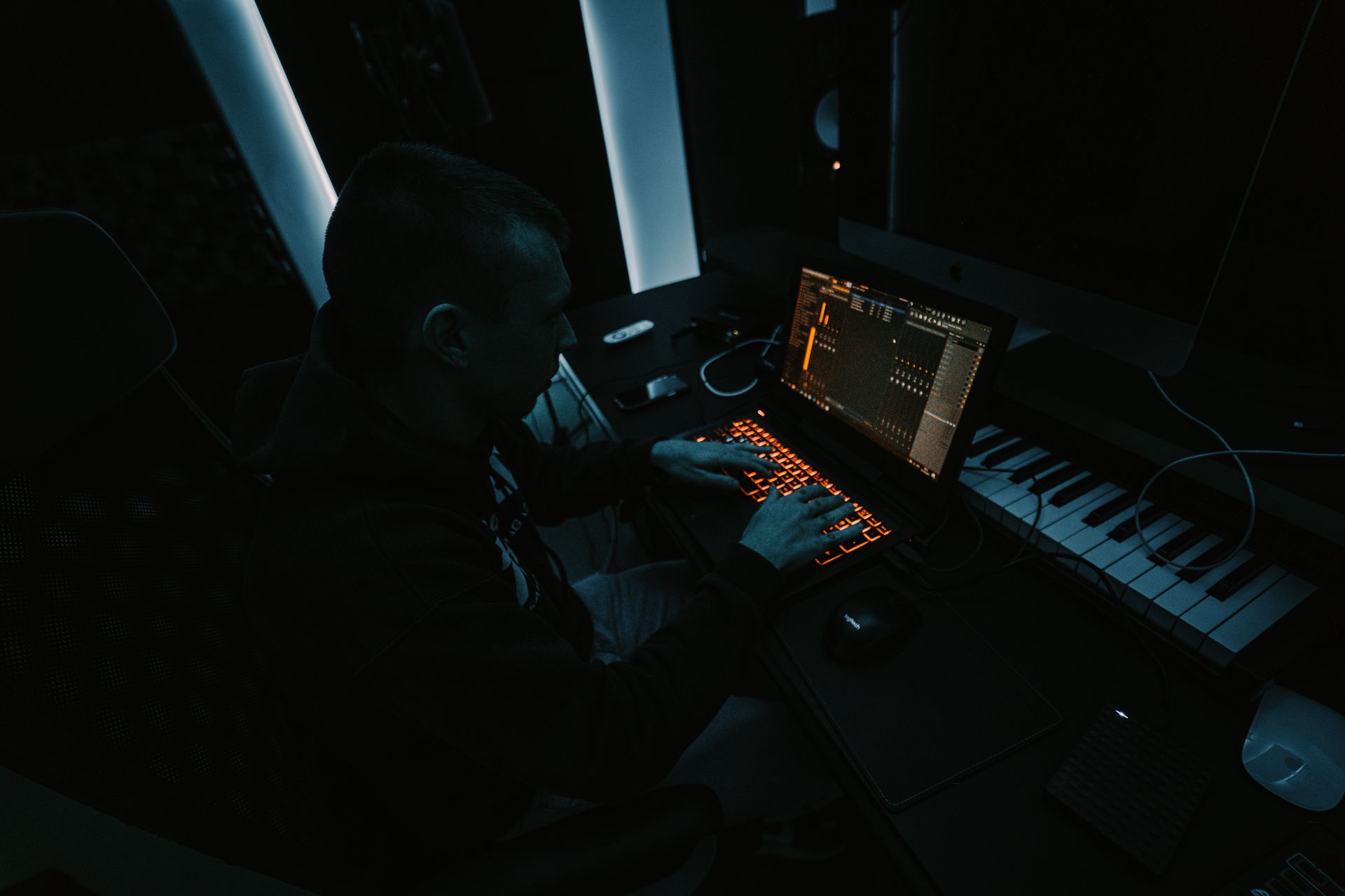 DJ vs Producer Difference and Which Career Is Right for You